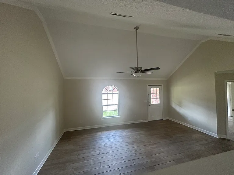 16 County Road 3086 — Photo 2