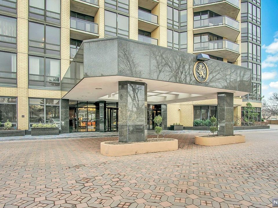 1st image of 900 Palisade Ave APT 9B