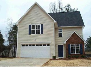 6211 Ballinger Dr, Greensboro, NC 27410