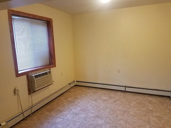5th image of 839 E 222nd St #1
