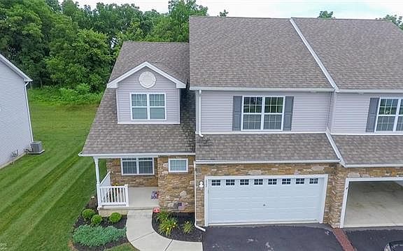 2nd image of 822 S Fork Dr
