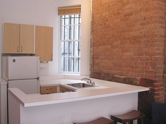 4th image of 84 Charles St #1B