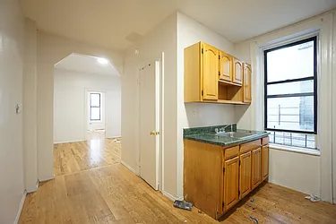 Rented by Rennit Inc.