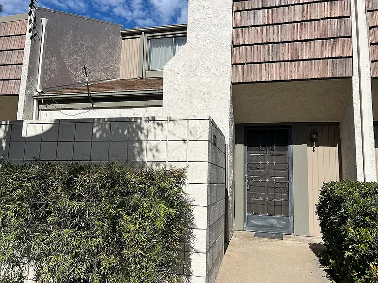 598 W Huntington Dr #K — Photo 33