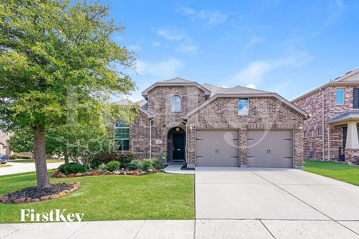 1st image of 790 Waller Dr