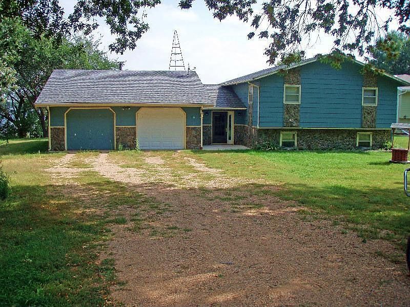 1st image of 1590 W Lake Dr