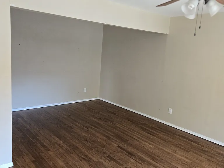 8909 Doran Ave #2 — Photo 3