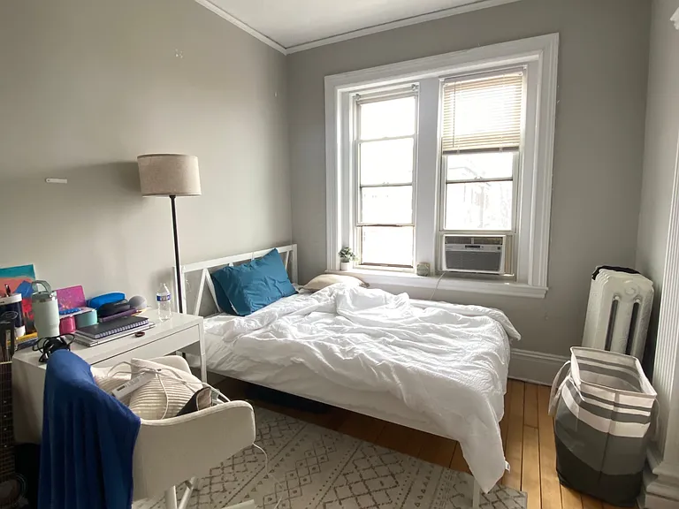 10 Glenville Ave #3 — Photo 4