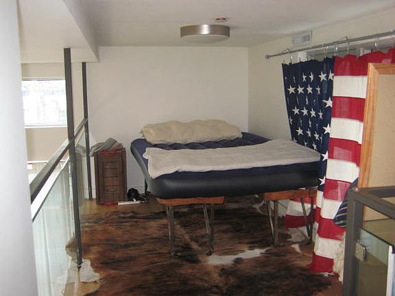5th image of 147 Manhattan Ave APT 4B