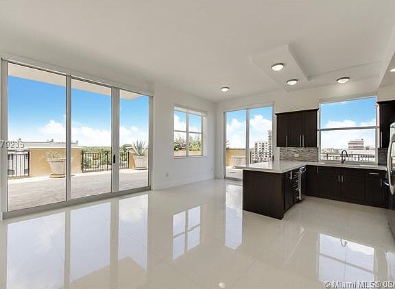 3rd image of 1607 Ponce De Leon Blvd APT 6E