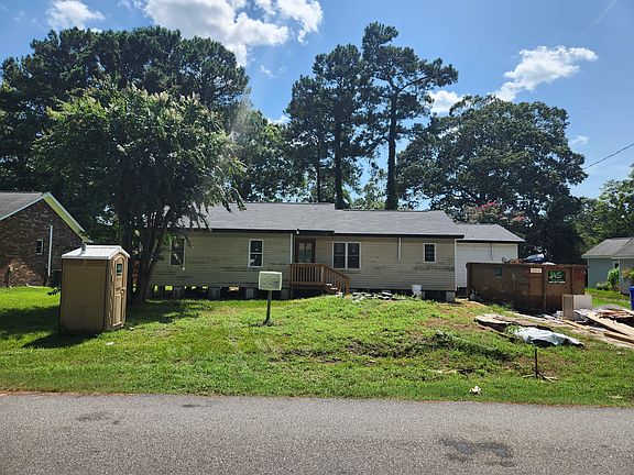2nd image of 1553 Kentwood Cir