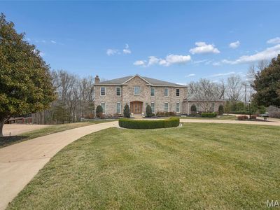 12856 Pointe Dr, Saint Louis, MO, 63127
