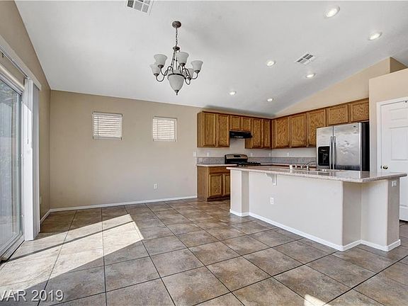 4th image of 3823 Discovery Creek Ave