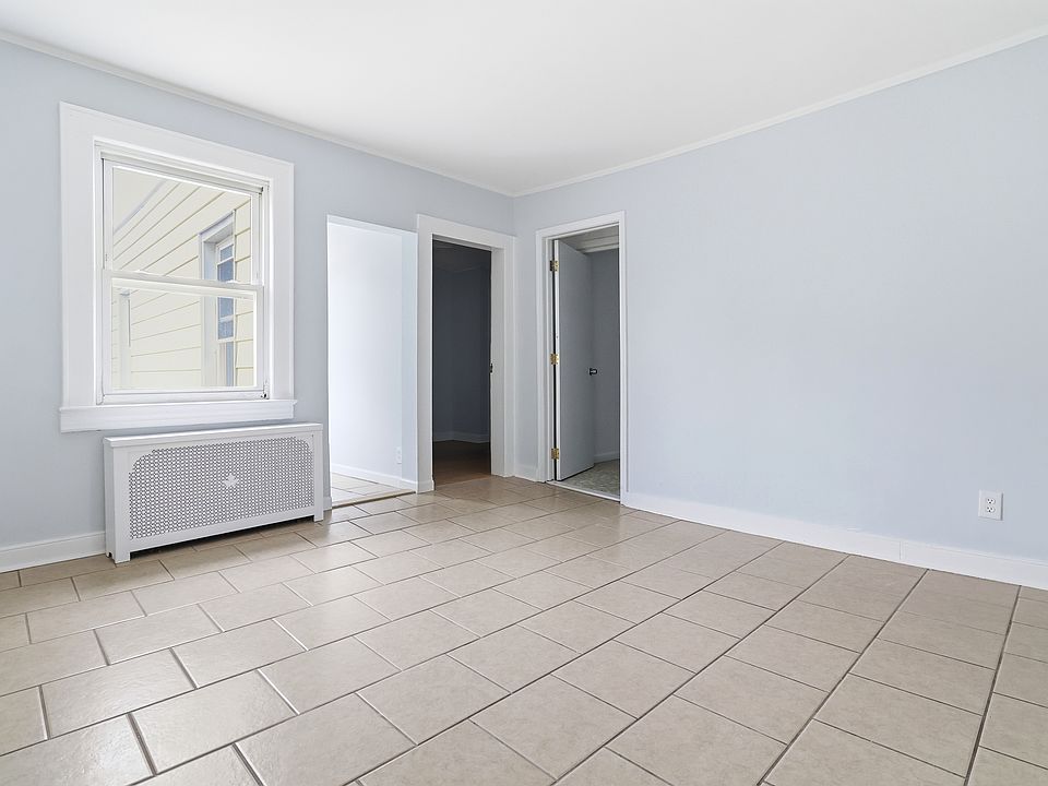 1st image of 43 Patterson St #2