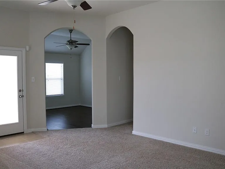 913 Wolcott Dr — Photo 17