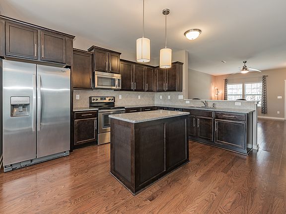 5th image of 808 Summerlake Dr