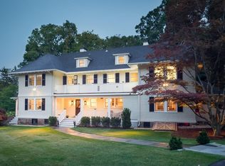 19 Harbor St, Manchester, MA 01944