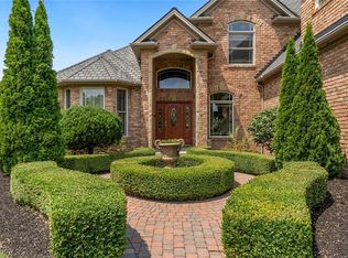 4454 Silver Oak Dr, Avon, OH