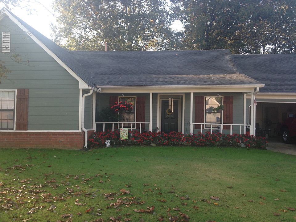 1st image of 160 Countrywood Ln