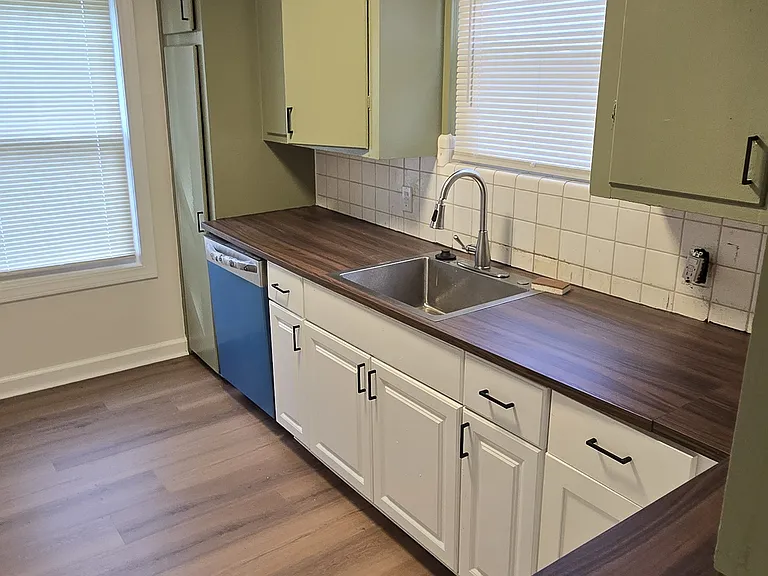 16645 Chandler Park Dr — Photo 3