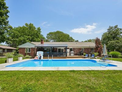 6736 Grosvenor Pl, Indianapolis, IN, 46220
