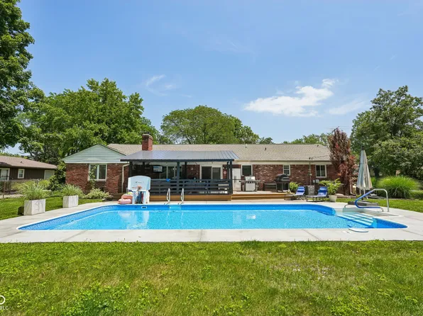 6736 Grosvenor Pl, Indianapolis, IN 46220