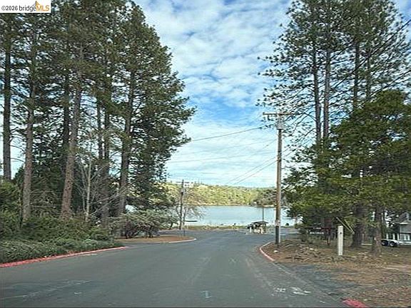 3rd image of 12037 Breckenridge Rd