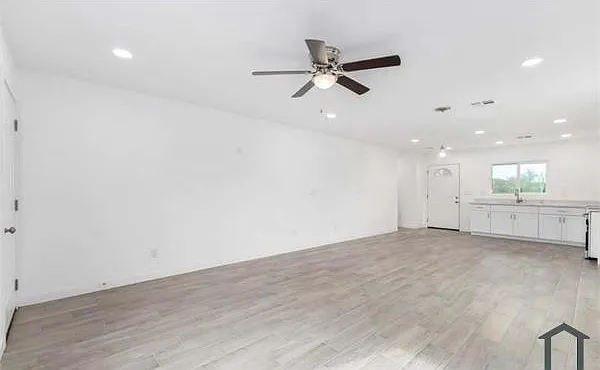 200 Gompers Cir — Photo 7