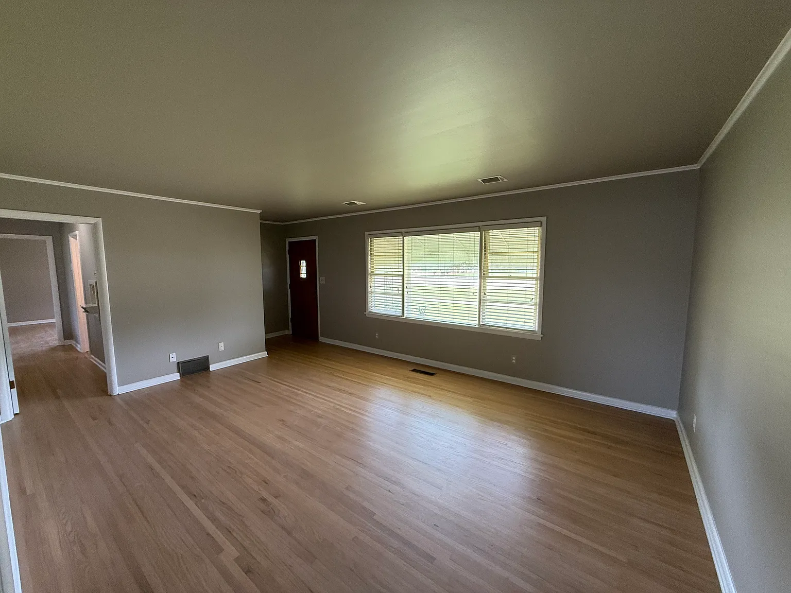 3 bed, 1371 sqft, $1,595 — Photo 3