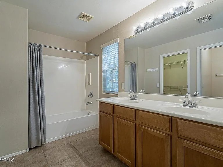 10052 E Isleta Ave — Photo 20