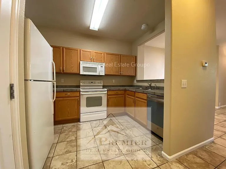 2790 Tumblewood Grv — Photo 5