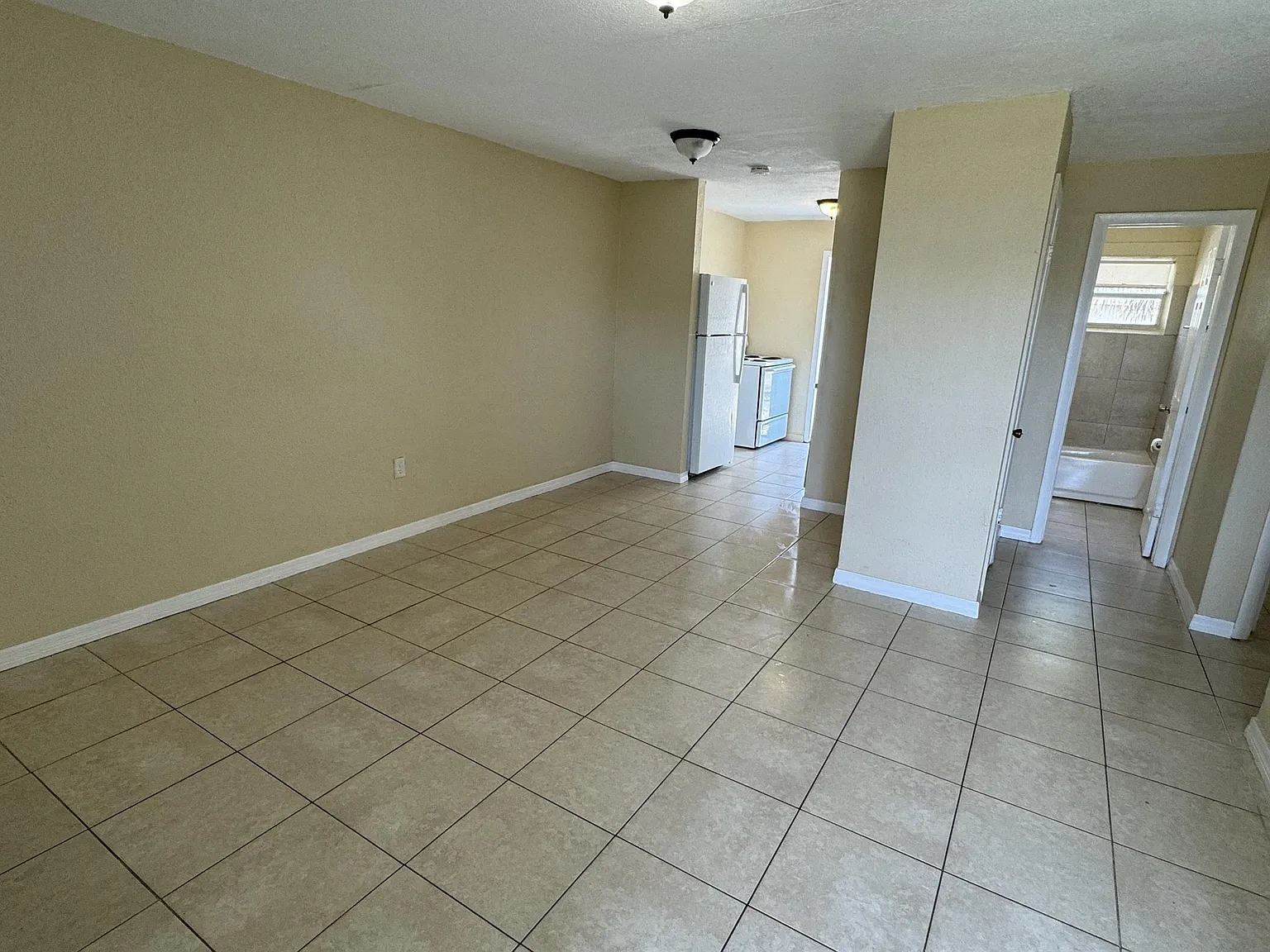 2238 Washington St. - B — Photo 1