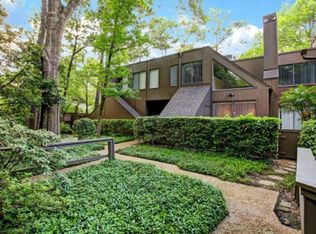 130 Litchfield Ln, Houston, TX 77024