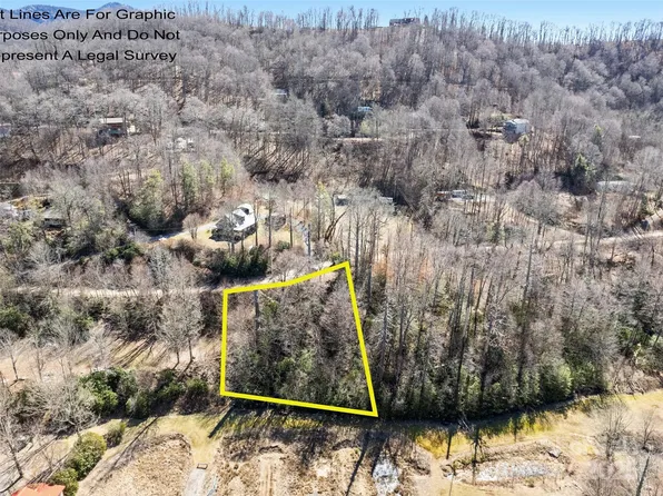 5 Spruce Flats Rd, Maggie Valley, NC 28751
