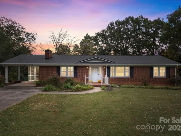 458 Roy Eaker Rd, Cherryville, NC 28021