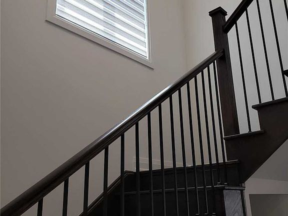 4th image of 4169 Hillsborough Cres