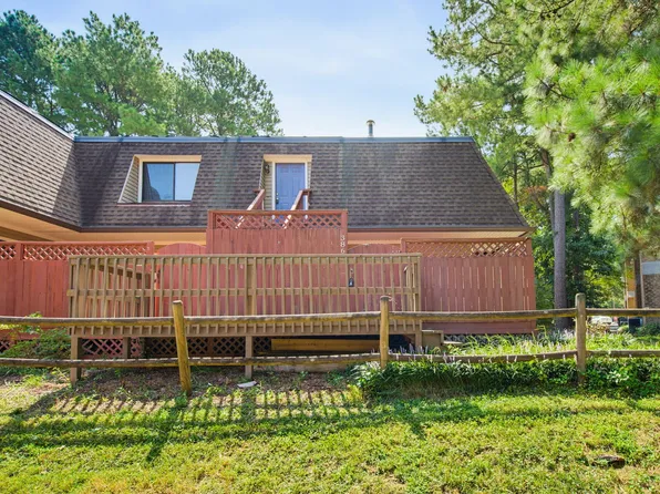 386 Summerwalk Cir #386, Chapel Hill, NC 27517
