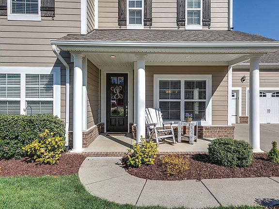 4th image of 2632 Paddock Park Drive