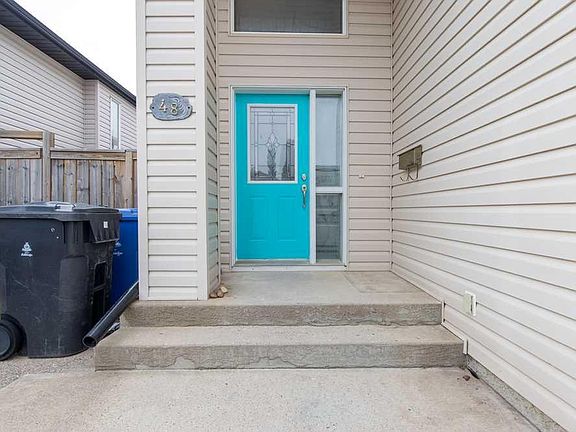 3rd image of 48 N Blackfoot Ct W