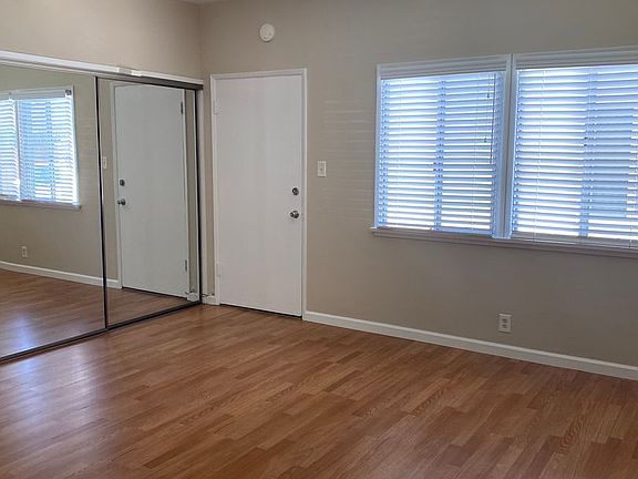4th image of 4426 E 7th St APT 4