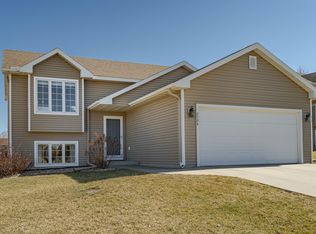 2794 Tomah Pl NW, Rochester, MN 55901