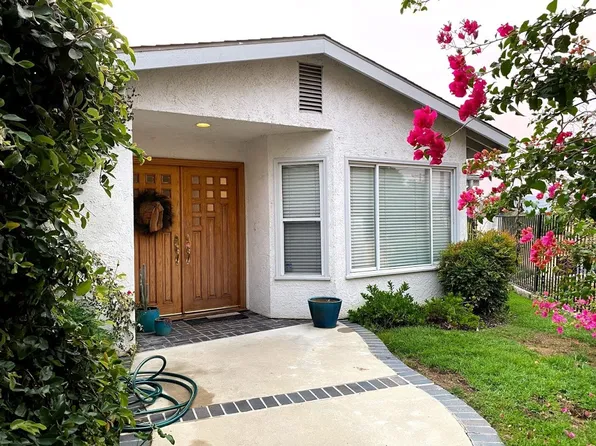 5921 McDonie Ave, Woodland Hills, CA 91367
