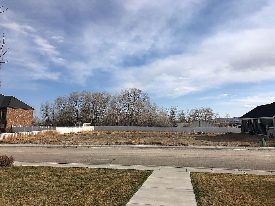 2nd image of 1402 E 1750 N