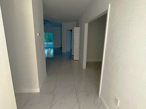 3rd image of 350 Justice Ave
