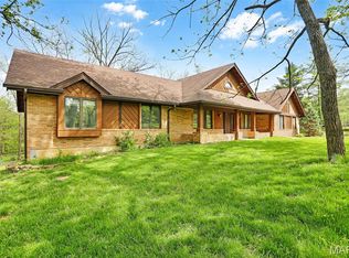 1808 Shiloh Valley Dr, Chesterfield, MO 63005