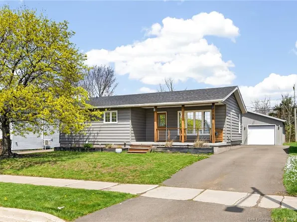 139 Magellan Dr, Moncton, NB E1A 5P3