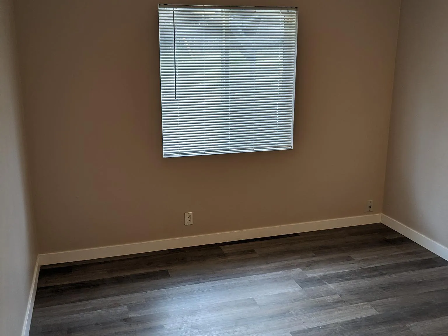 4 bed, 1404 sqft, $3,950 — Photo 4