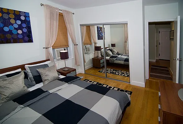 Rented by Sterling Holdings | media 4