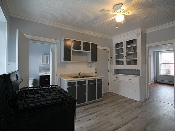 3rd image of 3 Hamilton St #2