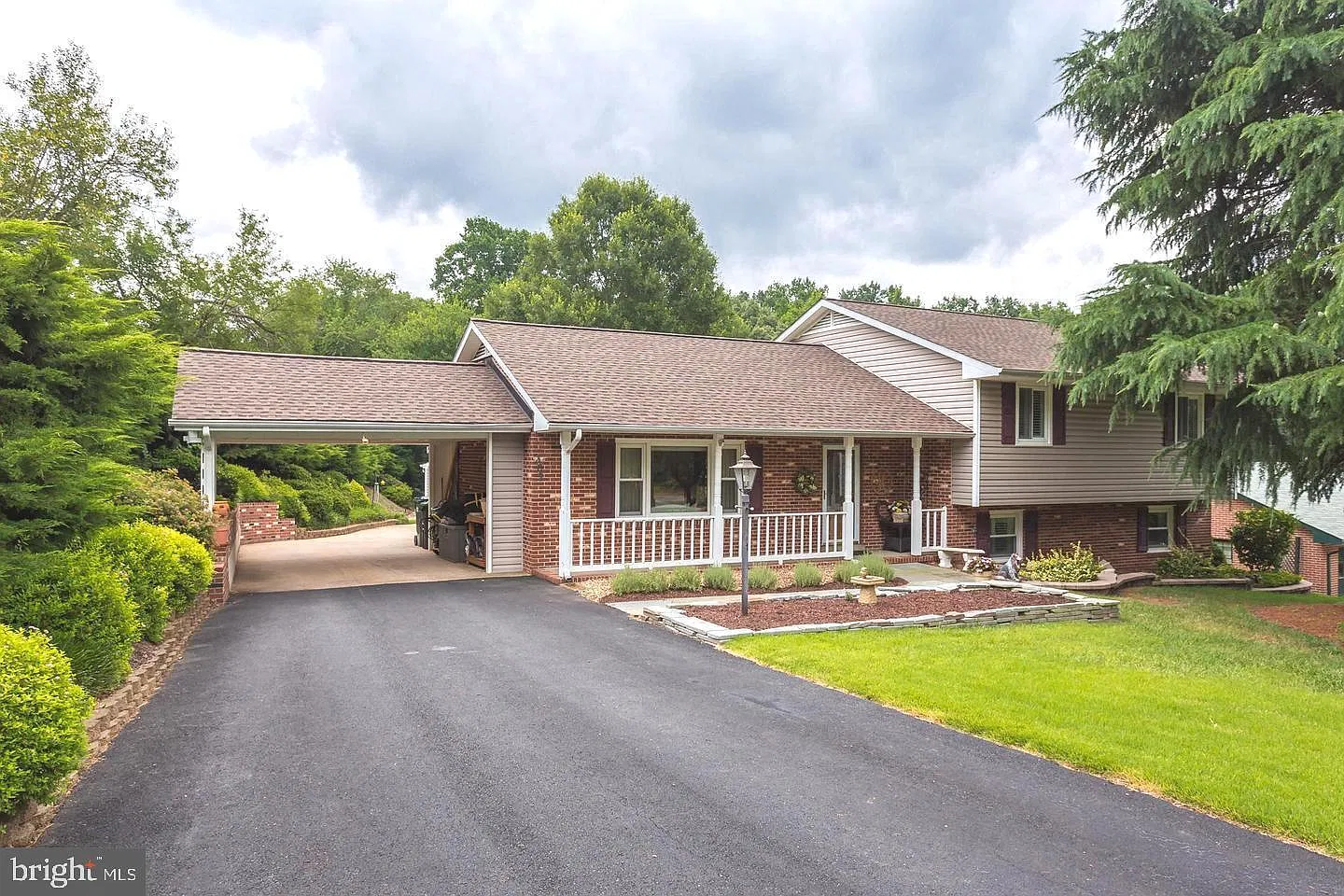 4 bed, 2.5 bath, 1458 sqft, $2,950 — Photo 3